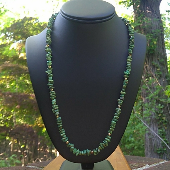 2FT+ VINTAGE All Natural Green Turquoise Chip Necklace **SALE PRICE** - Picture 3 of 12
